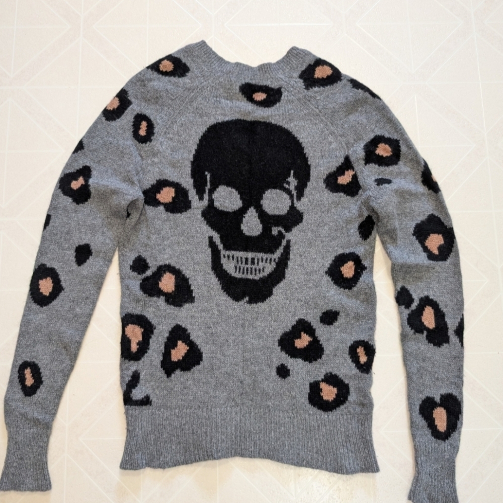 SKULL 💀 CASHMERE V NECK L/S SWEATER